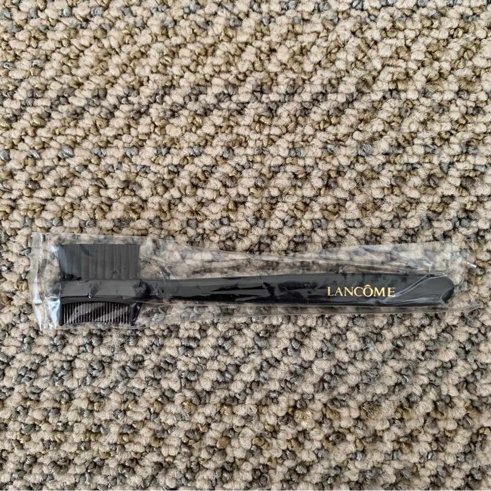 New Lancôme Dual Sided Eyebrow and Eyelash Brush and Comb